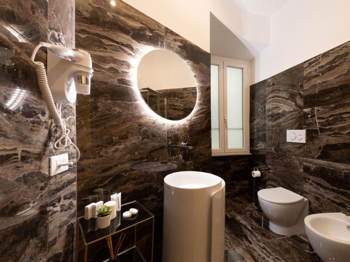 The Best Rent - Elegant Five-Bedrooms Apartment Near Colosseo Rome Exterior photo