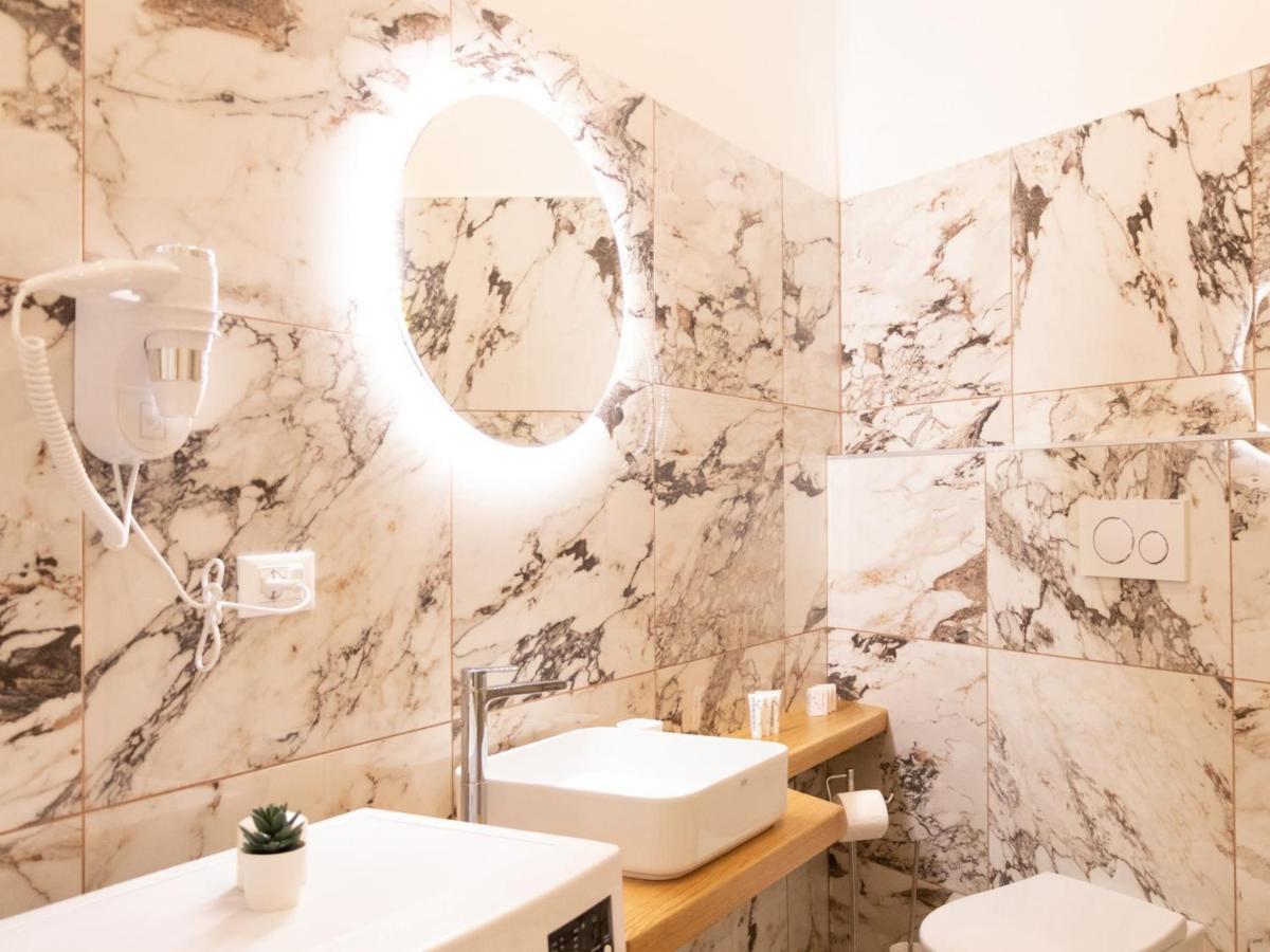 The Best Rent - Elegant Five-Bedrooms Apartment Near Colosseo Rome Exterior photo