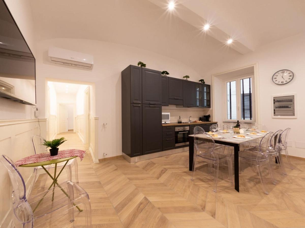 The Best Rent - Elegant Five-Bedrooms Apartment Near Colosseo Rome Exterior photo